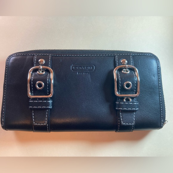 Coach Soho Buckle Accordion Zip Around Long Wallet in Black - Picture 1 of 5